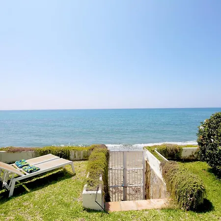 Сasa de vacaciones House With Direct Access And Community Pool,