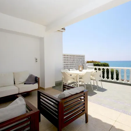 House With Direct Access And Community Pool, Сasa de vacaciones *