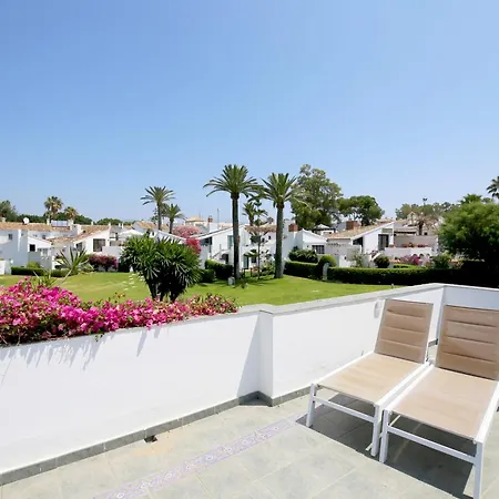 House With Direct Access And Community Pool, 別荘 *