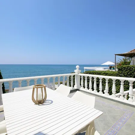 House With Direct Access And Community Pool, Estepona